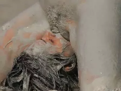 Блер українське порно відео Вільямс очищає обличчя від сперми після обслуговування BBC